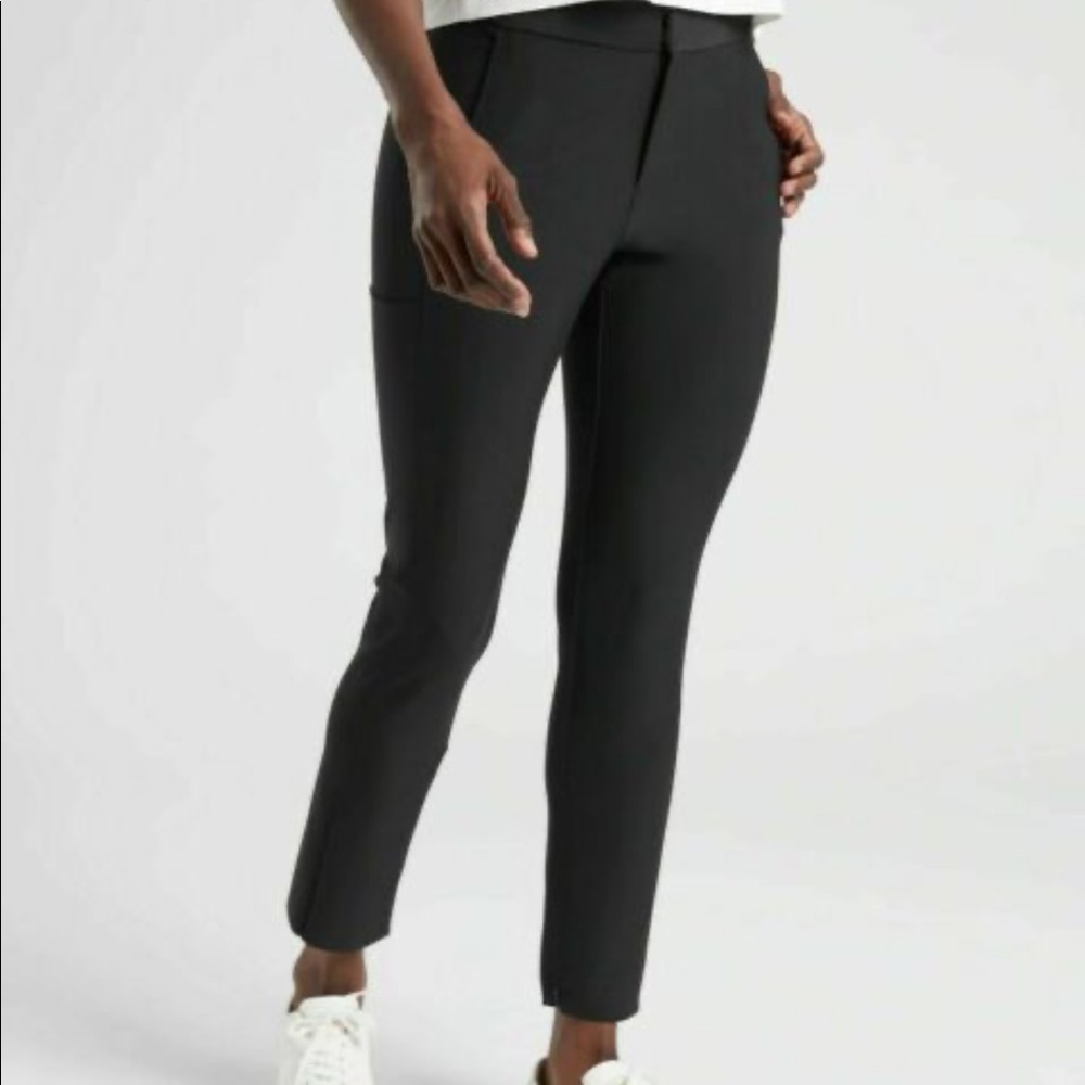 Athleta Stellar Black crop Trouser size 6